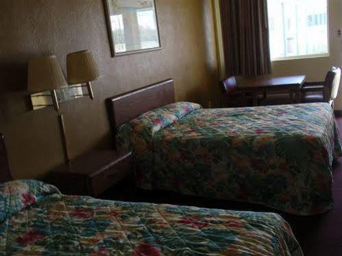 بوكوموك سيتي Travelers Budget Inn - Pocomoke المظهر الخارجي الصورة